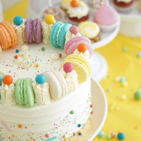 Happy Birthday Box: Cake & Sweets (100 personen) - Sweet Vibes