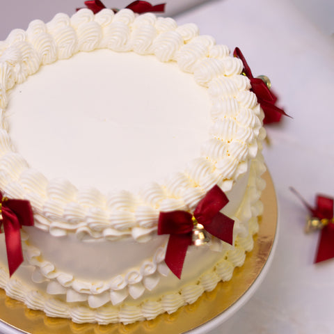 Classic Christmas Ribbon Cake