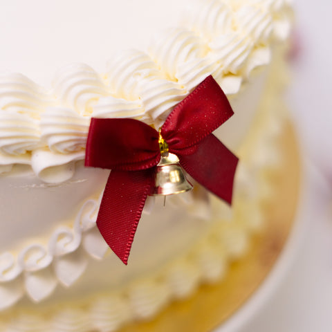 Classic Christmas Ribbon Cake